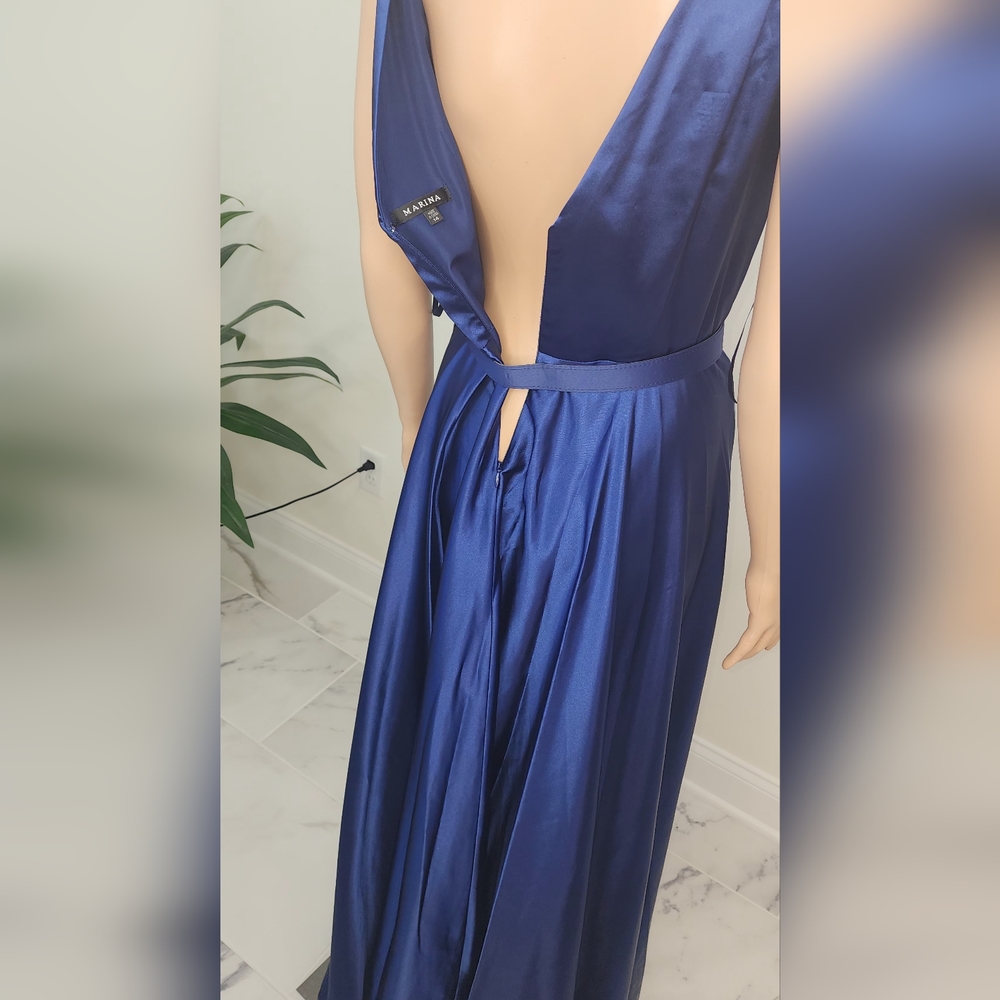 marina deep v belted stretched charmeuse gown - Picture 14 of 15